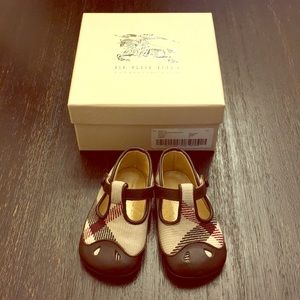 Like New Burberry Nova Check baby shoes